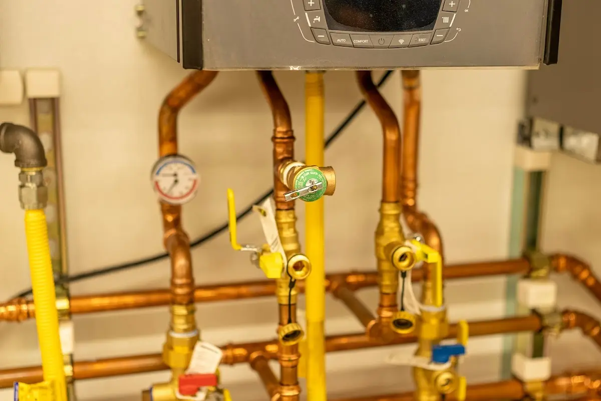 Licensed technician providing Sewer Cleanout for a homeowner in Dumas